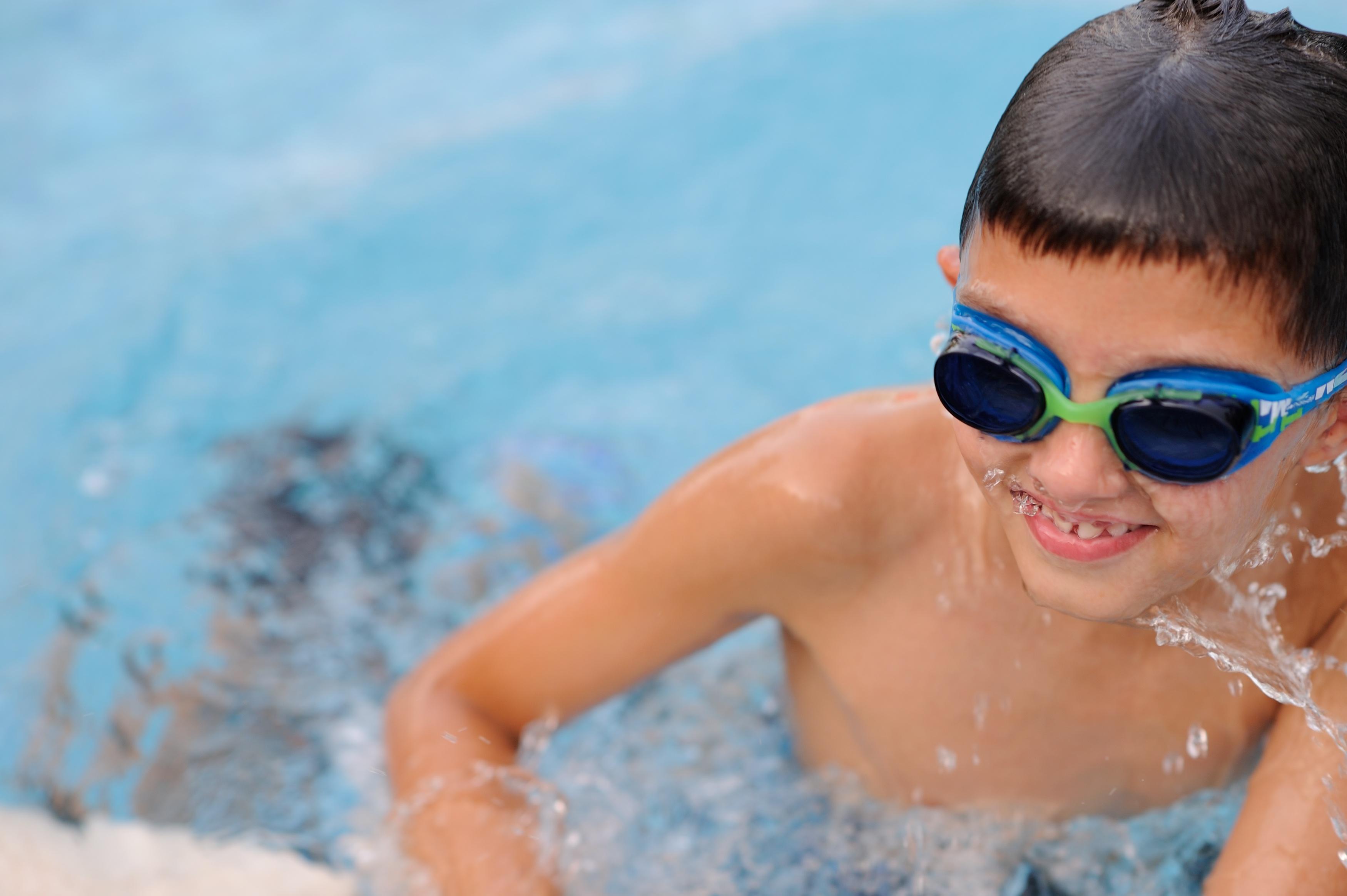Moevenpick Hotel & Resort Al Bida'A Salmiya Exterior photo Swimming goggles