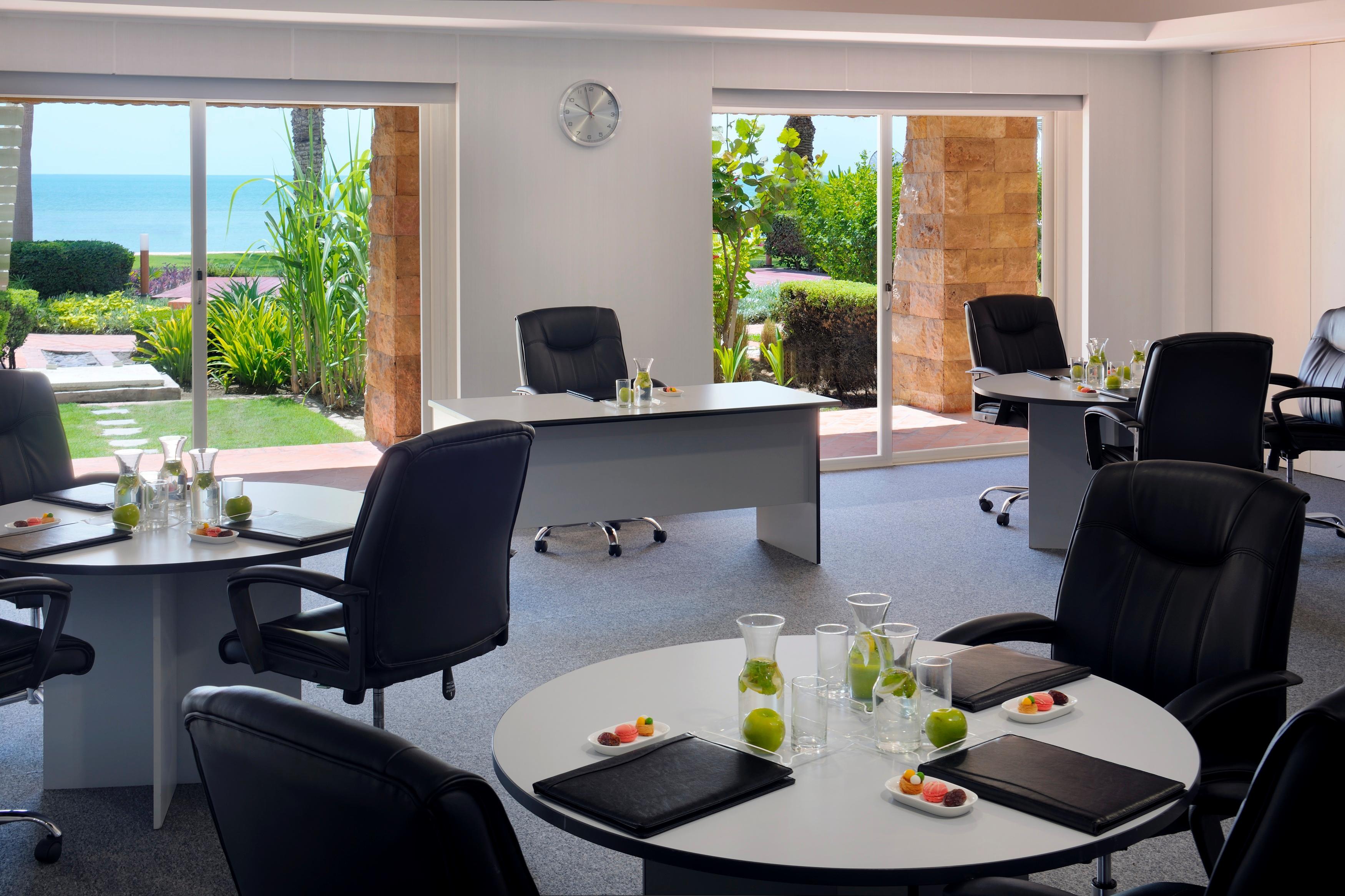 Moevenpick Hotel & Resort Al Bida'A Salmiya Exterior photo Boardroom at the Westin Maldives