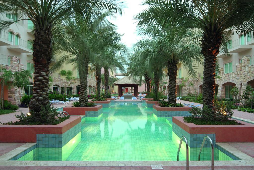 Moevenpick Hotel & Resort Al Bida'A Salmiya Exterior photo The pool at the Royal Mirage